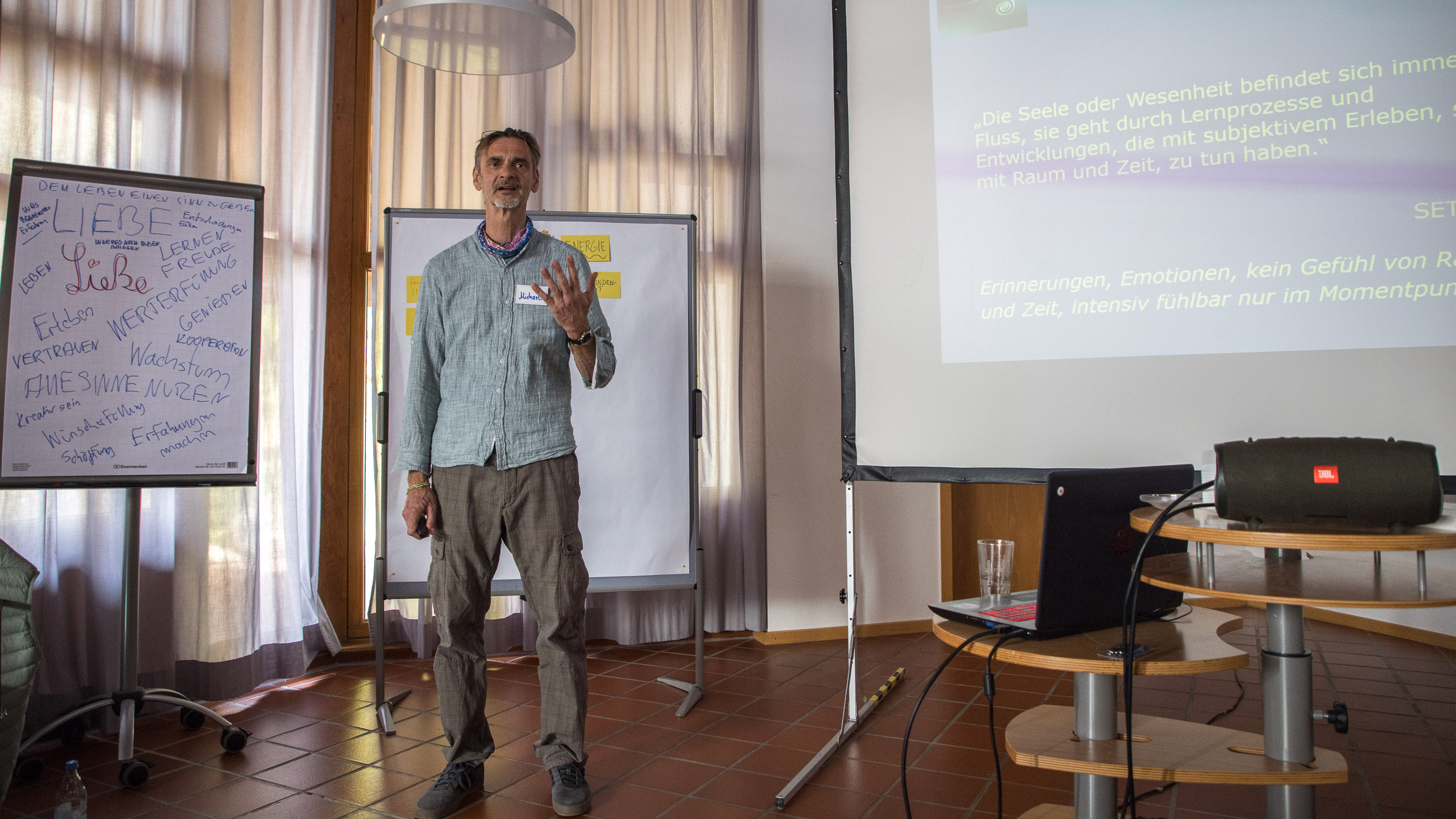 20221029104234 R5D 8774