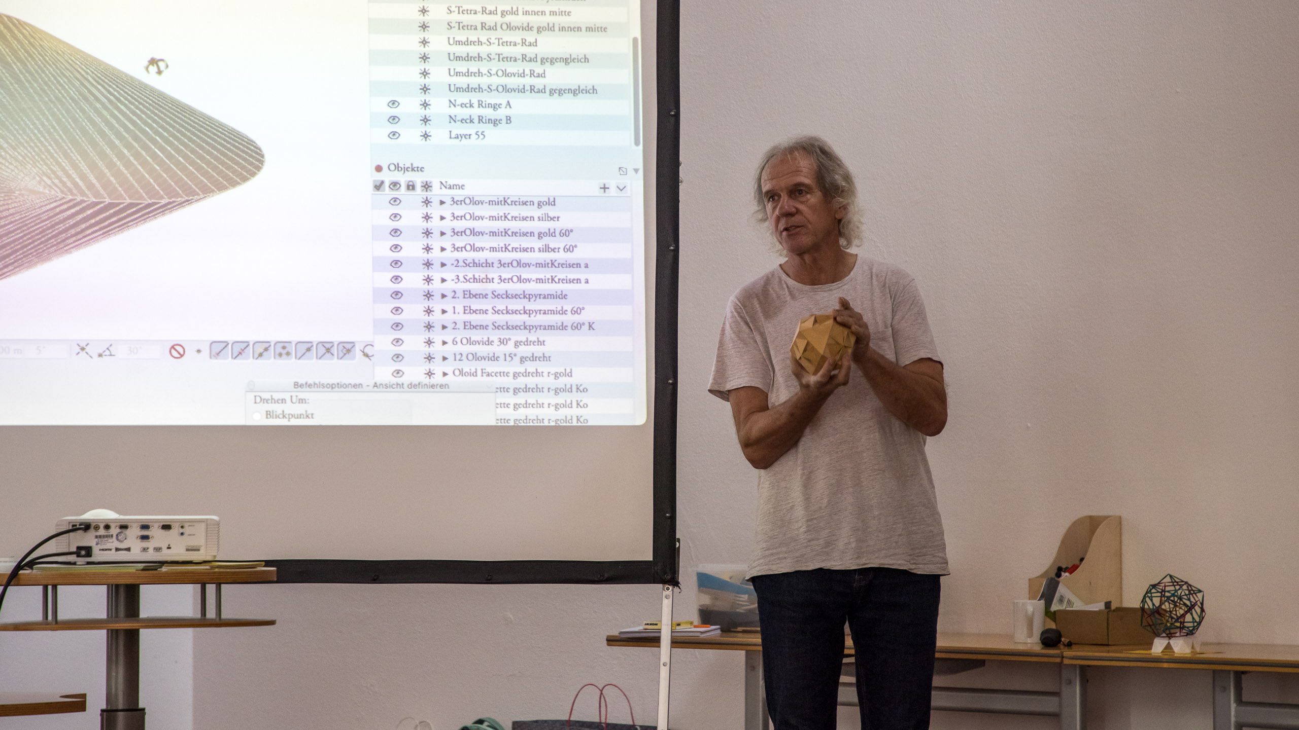 20221029161640 R5D 9176